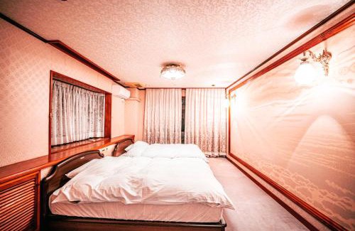 Kawazu Haus | 自家源泉かけ流しの温泉宿 櫻井邸