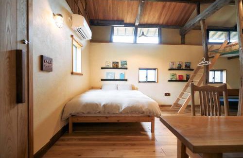Wake Wohnung | 自然素材でリノベした木の香り漂う貸切宿｜藤野民宿（Fujino Guest House）