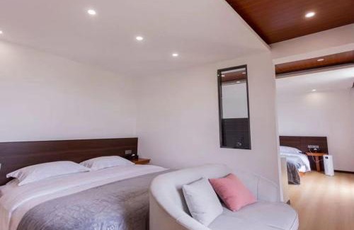 Shangri-La Haus | 茨姆极光民宿