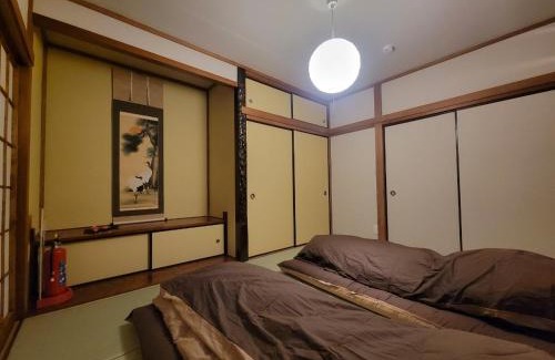 Funabashi Haus | 華の宿