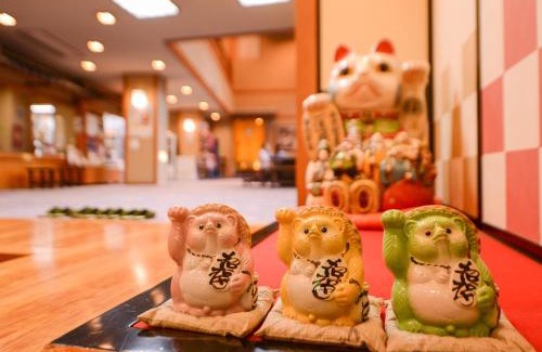 Nagaoka Hotel | 蓬平温泉 蓬莱館 福引屋