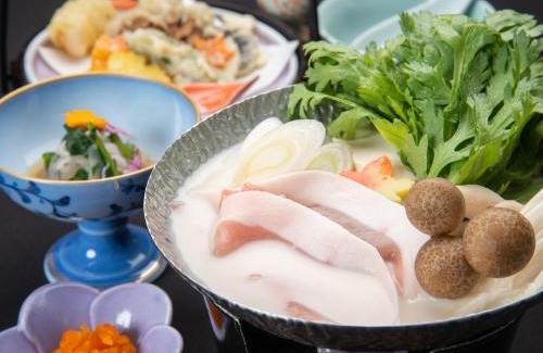 Nagaoka Hotel | 蓬平温泉 蓬莱館 福引屋