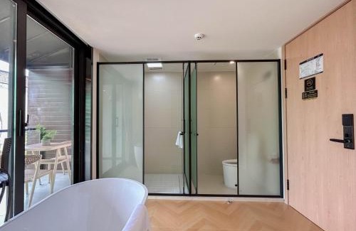 Xihu Haus | 西湖柒涧锦月民宿 Lakeside Moon Retreat