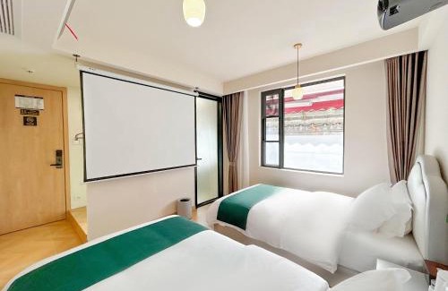 Xihu Haus | 西湖柒涧锦月民宿 Lakeside Moon Retreat