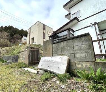 Hakodate Haus | 谷地頭温泉近く！ピアノのある一軒家（English OK）