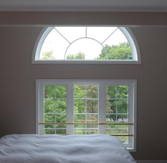 Oiwake Wohnung | 軽井沢の森に佇む英国様式白の宮殿 薪ストーブある5ldk ポーラーリゾート軽井沢ミューズ