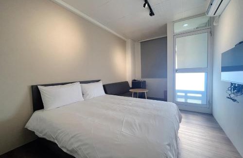 Xitun District Haus | 逢甲 忘時輕旅