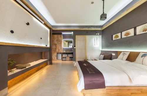 Yuzhong Wohnung | 重庆解放碑阳崽民宿高层新中式景观Youngzai Apt in Jiefangbei 5