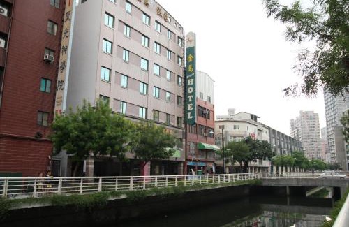 Kaohsiung City Centre Hotel | 金馬大飯店 Riverside Hotel