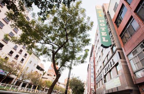 Kaohsiung City Centre Hotel | 金馬大飯店 Riverside Hotel