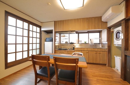 Katsuura Haus | 釣りスポットの松部漁港まで徒歩1分-ファミリー&釣り好きに大人気の宿