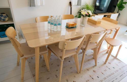 Koshigoe Villa | 鎌倉 江ノ島 新築貸切一戸建て全館浄水システム完備 海近く 江ノ島が見える 露天テラス 無料駐車2台付