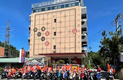 Zhongliao Haus | 長龍客棧