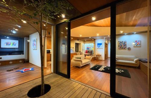 Makinohara Villa | 隠れ家アートヴィラ Villa Revolla