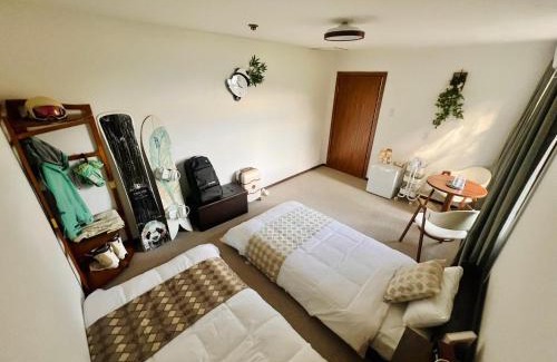 Yuzawa-machi Hotel | 雪场缆车站旁-汤泽雪の宿-Ski IN Ski OUT-全新装修