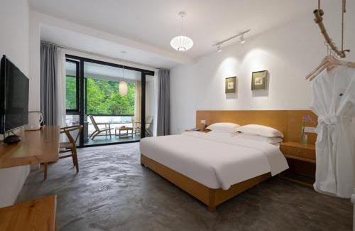 Dujiangyan Hotel | 青城山喜遇安下私汤民宿