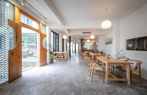 Dujiangyan Hotel | 青城山喜遇安下私汤民宿