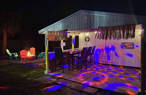 Sebastian Highlands Haus | 𓇼 TIKI BAR 𓇼 COZY COASTAL MODERN GETAWAY