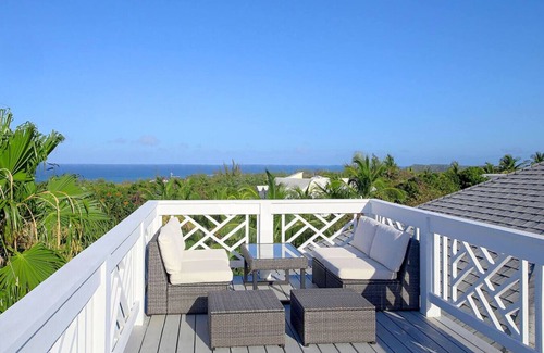 Governor's Harbour Haus | Elegante 2BR Villa mit privatem Pool & Golfwagen für den Strandgebrauch!