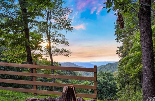 Compton Haus | 010) The View 9594022