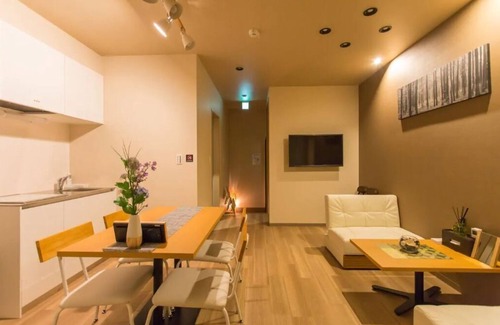 Namba Haus | 01Gruppenaufenthalt KLASSE / 350 m zu Fuß vom Bahnhof Namba / 280 m zu Fuß vom Bahnhof Nihonbashi / Maximal 6 Personen / WIFI