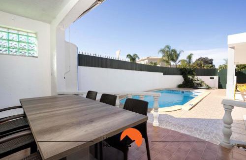 Correeira Haus | #039 Family Private Pool AC