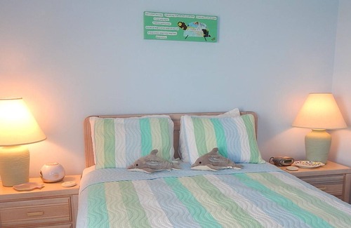 Silver Cay Haus | 039 Two Views by ACP