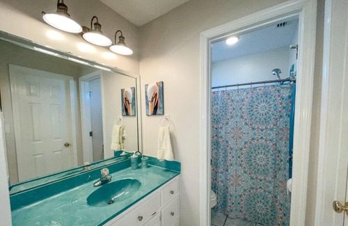 Silver Cay Haus | 051 Topsail by ACP