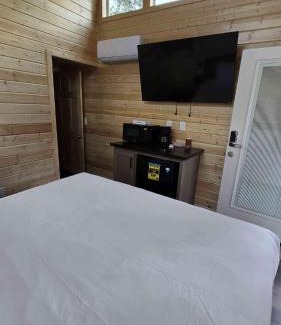 Valle Skihütte | 062B Grand Canyon South Rim Chalet with King Bed