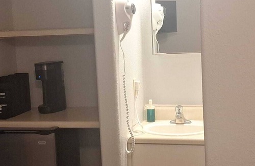 Valle Haus | 082A Cozy Studio Grand Canyon South Rim Sleeps-2