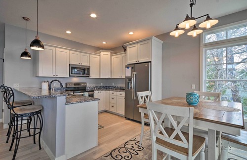 Cadillac Hütte | Lakefront Cadillac Home w / Balkon - Minuten zum Wandern