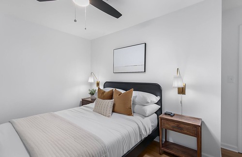 Alabaster Haus | 1.5 miles to shops & interstate! Family friendly modern townhouse.