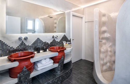 Vourvoulos Haus | 1 BD Grande Suite with Private Pool & Sea View - Siete Mares Luxury Suites