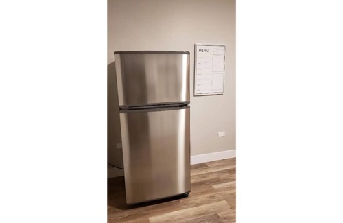 Quincy Wohnung | 1 bdrm apt sleeps 3, W/D, free parking, wi-fi