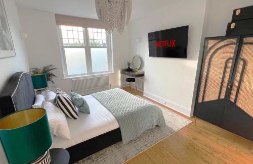 Yeovil Wohnung | 1 Bed/1 Sofa Bed 'Scandi' Style Ground Floor Apartment