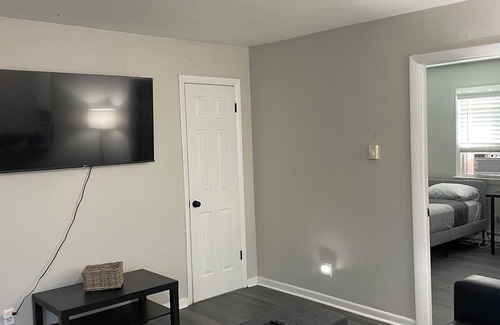 Cottage Line Wohnung | 1 Bed Apt across from the beach 2