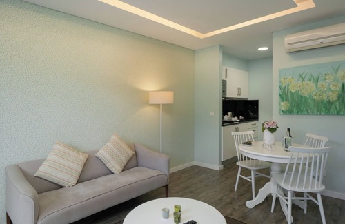 Monte Wohnung | 1-bed Garden Apt 2 in character Babosas Village