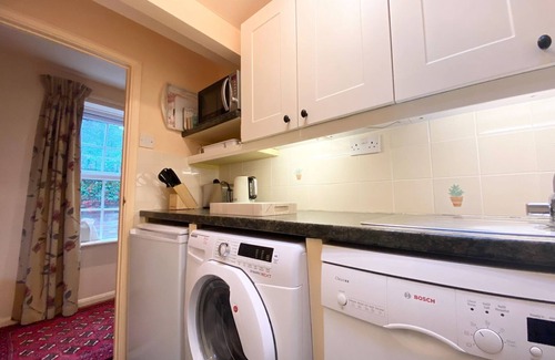 Whaddon Hütte | 1 bedroom accommodation in Steeple Ashton, near Trowbridge