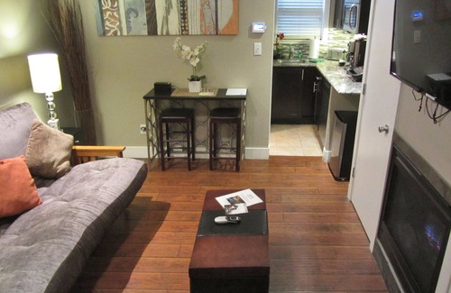 Lakeside Park Haus | 1 Bedroom Condo Style 2nt min by Heavenly Village & Gondola. Also have 1nt rates