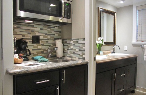 Lakeside Park Haus | 1 Bedroom Condo Style 2nt min by Heavenly Village & Gondola. Also have 1nt rates