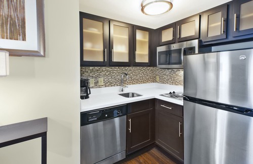 Mayfield Heights Eigentumswohnung | 1 Bedroom | Free Breakfast Buffet Included!