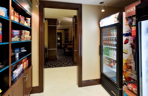 Reno/Tahoe Airport Eigentumswohnung | 1 Bedroom | Indoor pool + Hot Tub, Free Breakfast