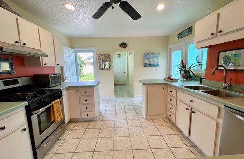 Horton Shores Haus | 🐬 BEST DEAL 🏄‍♀️NSB Schöne Beachy Private Home Lg. Hinterhof, zu Fuß zu allen 🏖