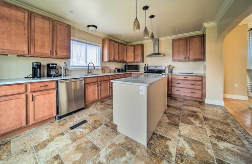 Ashtabula Haus | 1 Block to Bridge Street: Lake Erie Vacation Home!