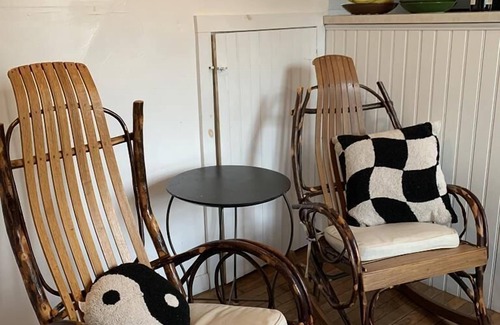 Cape May Haus | 1 Block to Washington Street Mall. Pet Friendly.