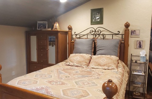 Ronan Wohnung | 1 BR apt nestled by the Rocky Mountains