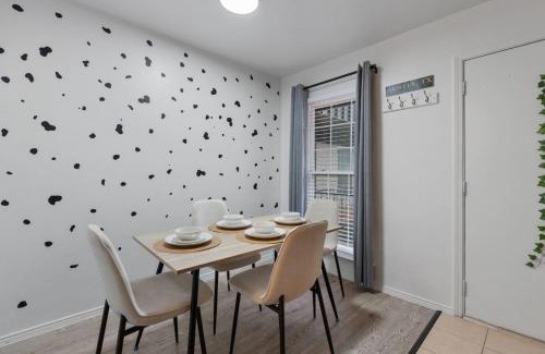 West Campus Wohnung | 1 Br Apt Next 2 Downtown - Cozy