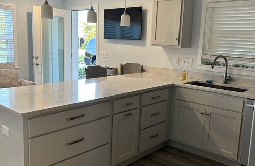 Emerald Isle Wohnung | 1 BR apartment with ocean views