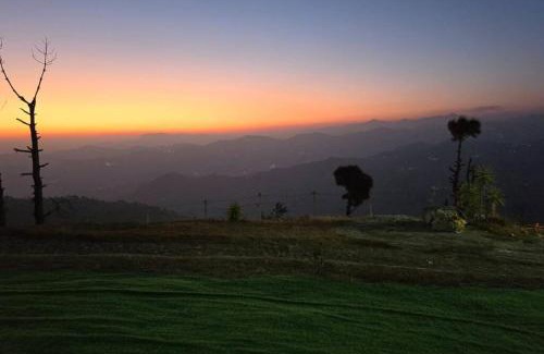 Jakh Wohnung | 1 BR Stay enclosing the mountains Nivriti Cottage