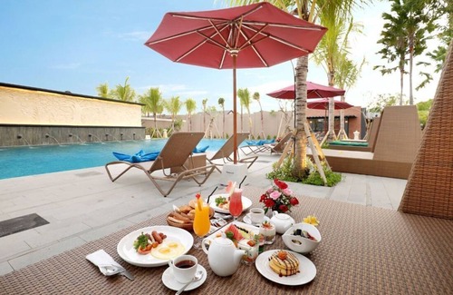 By Pass Ngurah Rai Villa | 1 BR Suite Villa mit privatem Pool und KOSTENLOSEM Flughafentransfer